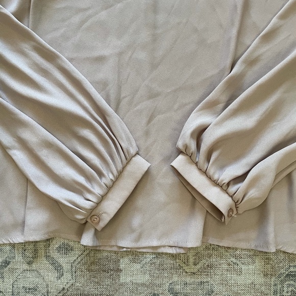 Lush V Neck Cut Out Long Sleeve Top - Picture 3 of 5